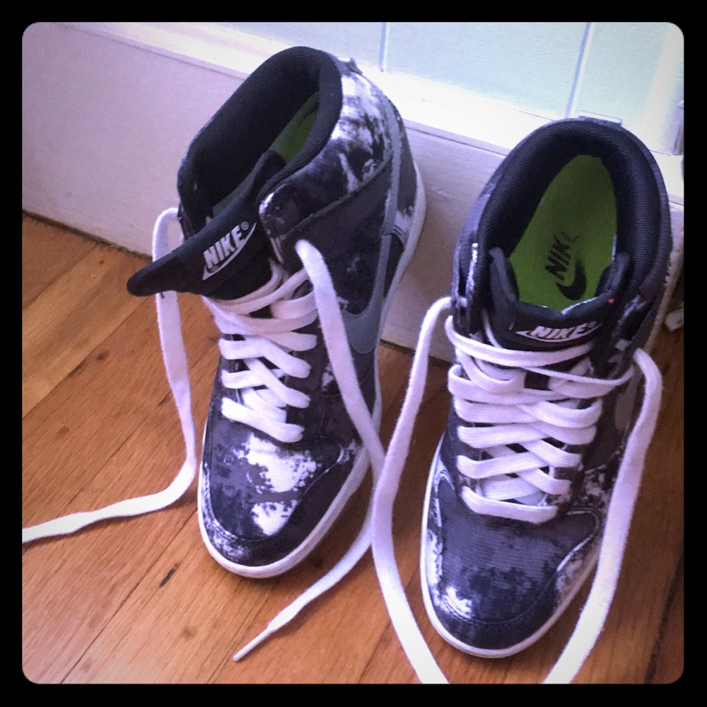 Nike Dunk Sky Hi Printed Women’s Shoe